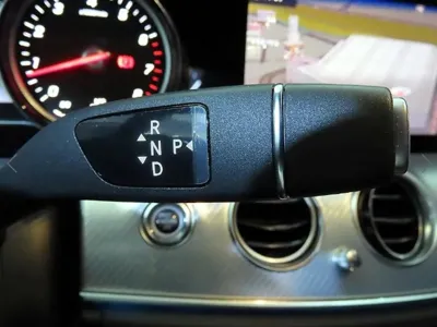 Mercedes-Benz E-Class 2020, 31574 км, за 18232.72 USD - фото 12
