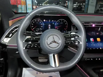 Mercedes-Benz E-Class 2026, 8807 км, за 48575.56 USD - фото 8