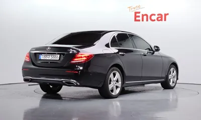 Mercedes-Benz E-Class 2017, 176712 км, за 11009.78 USD