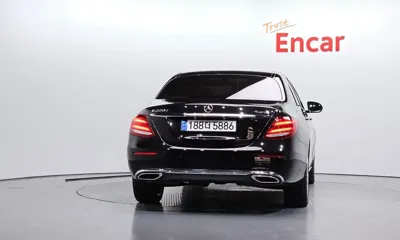 Mercedes-Benz E-Class 2017, 176712 км, за 11009.78 USD