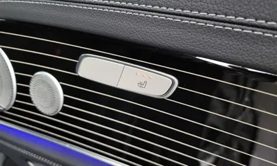 Mercedes-Benz E-Class 2021, 66046 км, за 29210.98 USD - фото 19