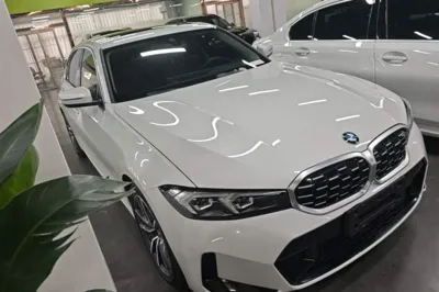 BMW 3 Series 2025, 8800 км, за 32843 USD
