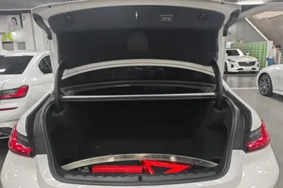 BMW 3 Series 2025, 8800 км, за 32843 USD - фото 22