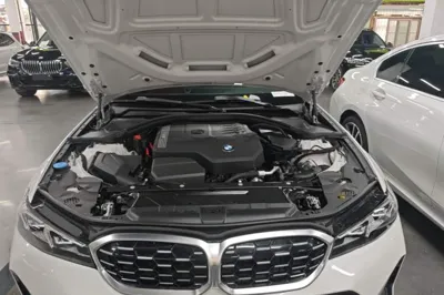 BMW 3 Series 2025, 8800 км, за 32843 USD - фото 24