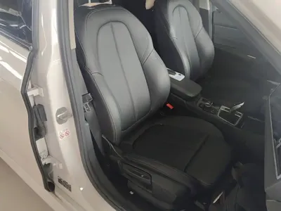 BMW 1 Series 2019, 83699 км, за 7928.76 USD - фото 25