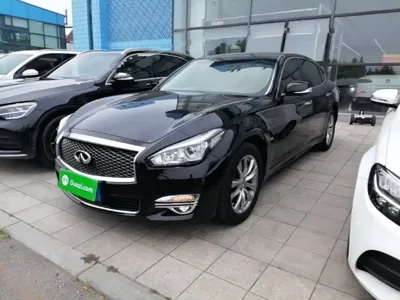 Infiniti Q70 · 2018 год