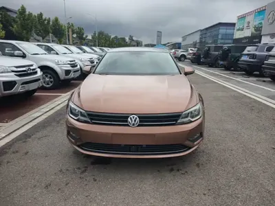 Volkswagen Lamando 2017, 113600 км, за 6026.31 USD