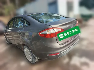 Ford Fiesta 2013, 125000 км, за 2681 USD - фото 4