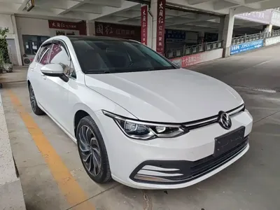 Volkswagen Golf 2022, 17500 км, за 12332.42 USD
