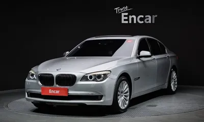 BMW 7-Series · 2012 год