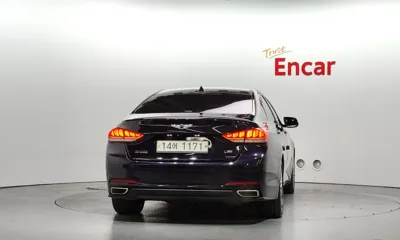 Hyundai Genesis 2014, 137415 км, за 8550.38 USD