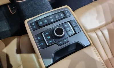 Hyundai Genesis 2014, 137415 км, за 8550.38 USD - фото 19