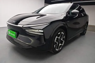 Xpeng G7 · 2025 год