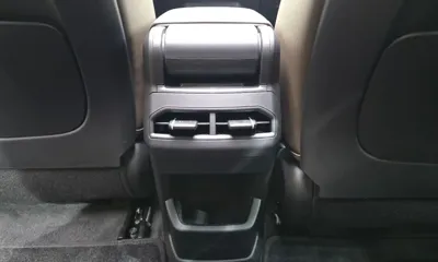 Kia EV4 2026, 2652 км, за 26913.48 USD - фото 35