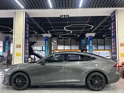 Changan UNI-V 2022, 19000 км, за 8651.98 USD