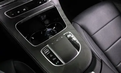 Mercedes-Benz E-Class 2022, 27939 км, за 29208.98 USD - фото 17