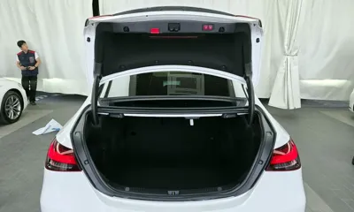 Mercedes-Benz E-Class 2022, 27939 км, за 29208.98 USD - фото 20