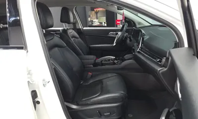 Kia Sportage 2022, 84258 км, за 17186.69 USD - фото 11