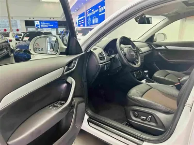 Audi Q3 2018, 66300 км, за 10123.41 USD - фото 19