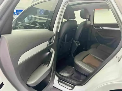 Audi Q3 2018, 66300 км, за 10123.41 USD - фото 22