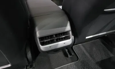 Tesla Model 3 2022, 55942 км, за 19177.01 USD - фото 31