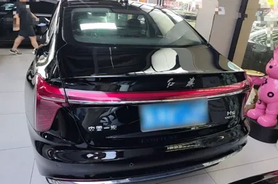 Hongqi H5 2024, 27800 км, за 16660 USD
