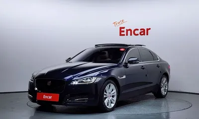 Jaguar XF · 2017 год