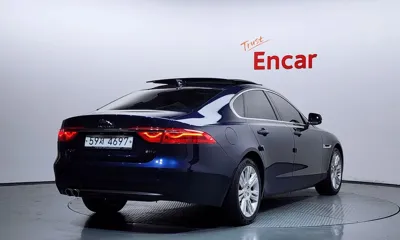 Jaguar XF 2017, 94751 км, за 6435.67 USD - фото 2