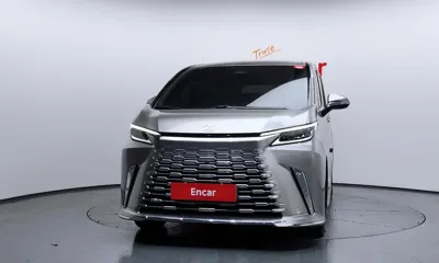 Lexus LM 2025, 23865 км, за 109623.21 USD