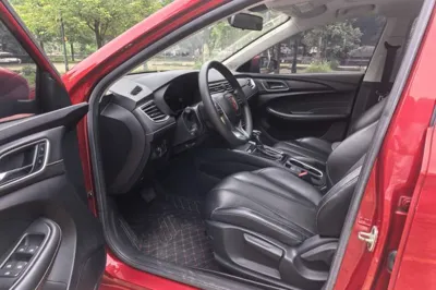 Roewe i5 2020, 41000 км, за 5875 USD - фото 39