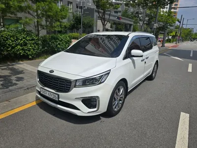 Kia Canival · 2019 год