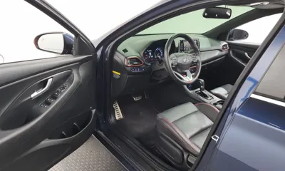 Hyundai i30 2018, 73087 км, за 8071.67 USD - фото 10