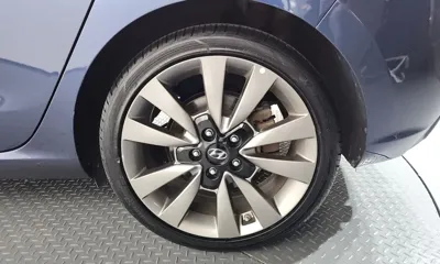 Hyundai i30 2018, 73087 км, за 8071.67 USD - фото 21