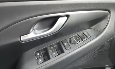 Hyundai i30 2018, 73087 км, за 8071.67 USD - фото 34