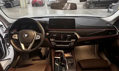 BMW 5-Series 2023, 58542 км, за 26671.89 USD - фото 7