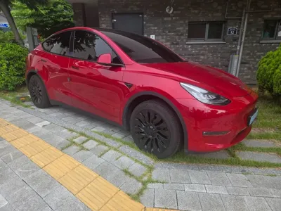 Tesla Model Y 2021, 88900 км, за 26847.84 USD
