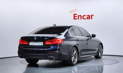 BMW 5-Series 2018, 119602 км, за 13778.39 USD