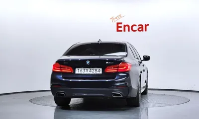 BMW 5-Series 2018, 119602 км, за 13778.39 USD