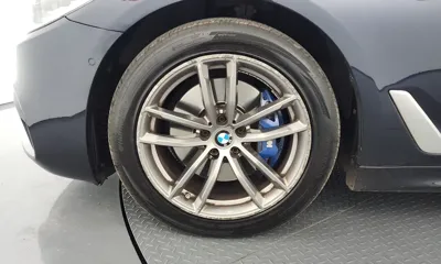 BMW 5-Series 2018, 119602 км, за 13778.39 USD