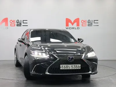 Lexus ES 2021, 69023 км, за 29539.19 USD