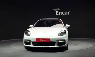 Porsche Panamera 2018, 102435 км, за 43879.59 USD