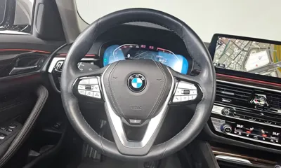 BMW 5-Series 2021, 56263 км, за 21662.07 USD - фото 13