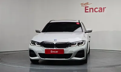 BMW 3-Series 2022, 59587 км, за 24437.07 USD