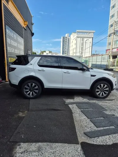 Land Rover Discovery Sport 2018, 102352 км, за 8861.76 USD - фото 8