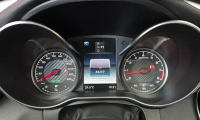 Mercedes-Benz C-Class 2017, 84259 км, за 25276.89 USD - фото 8