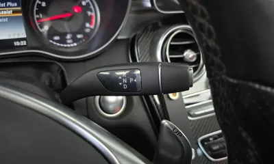 Mercedes-Benz C-Class 2017, 84259 км, за 25276.89 USD - фото 9