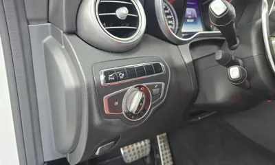 Mercedes-Benz C-Class 2017, 84259 км, за 25276.89 USD - фото 17