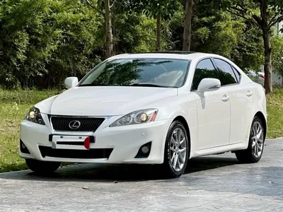 Lexus IS · 2011 год