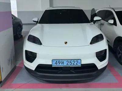 Porsche Macan 2026, 890 км, за 46804.9 USD