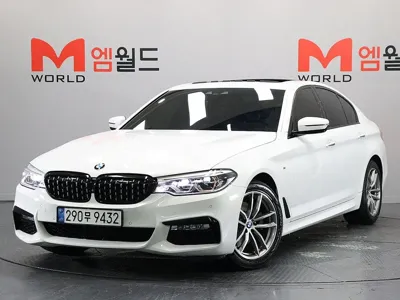 BMW 5-Series · 2017 год